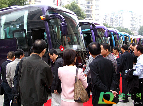 大学生汽车票可以买学生票吗(大学新生能买学生车票吗)