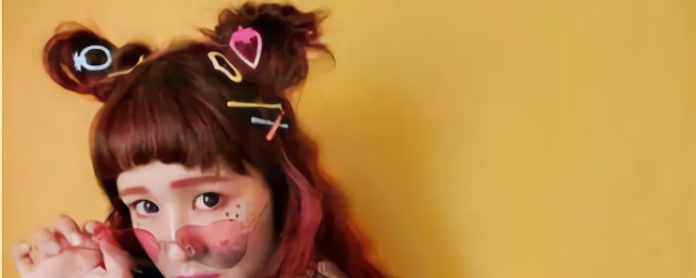 这样扎时尚又清新(想要扎发不老气,这样扎,年轻又时尚)