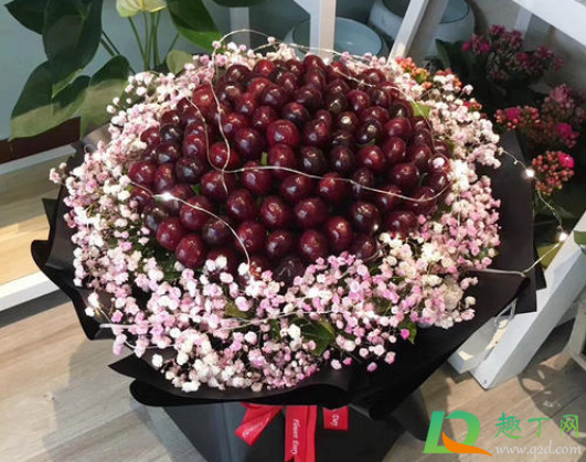 车厘子包花束了还能吃吗(车厘子怎么包成花)