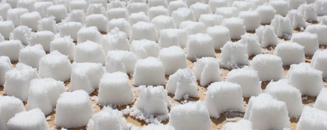 由金属离子与酸根离子构成的化合物(金属离子和酸根离子构成)