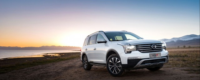 新车排气管有锈怎么回事(新车排气管有锈迹)