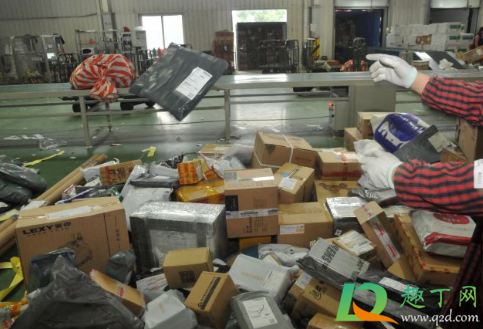 拼多多春节不打烊发什么快递2021(拼多多春节不打烊快递涨价)