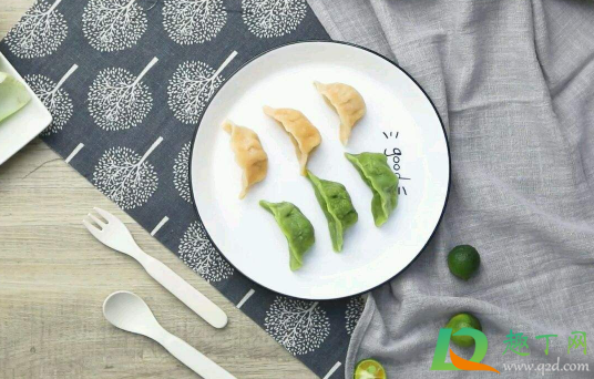 冬至的饺子可以剩下吗(冬至饺子里放什么)