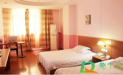 钟点房一般几点到几点(钟点房一般几点到几点个小时)