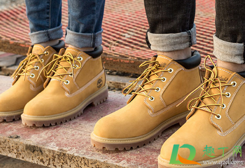 踢不烂大黄靴油渍怎么清洗(踢不烂大黄靴脏了怎么处理)