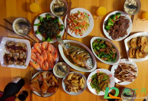 2021过年能出去吃年夜饭吗(2021年年夜饭吃什么) 2021过年能出去吃年夜饭吗(2021年年夜饭吃什么)