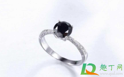 黑钻石是钻石吗(黑钻石是什么样子的)