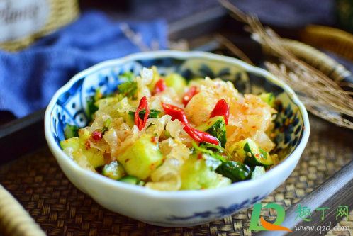 银耳凉拌需要煮一下吗(银耳凉拌用不用水煮一下)