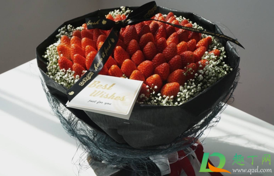 草莓花束可以带上飞机吗(花束能不能上飞机)