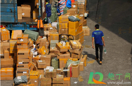 2021快递提前一月放假真的假的(2021年快递会提前放假吗)