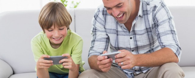 锤子登山游戏叫开心锤子(用锤子登顶的游戏)