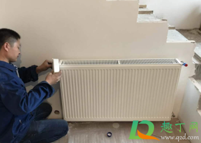 暖气片最后一组不热怎么解决(暖气片最后一组不太热)