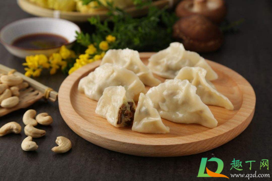 冬至吃饺子要自己包吗(冬至饺子必须吃完吗)