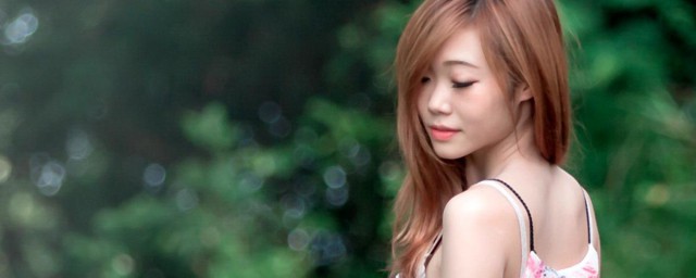 穿吊带群好看吗(吊带裙单穿好看吗)