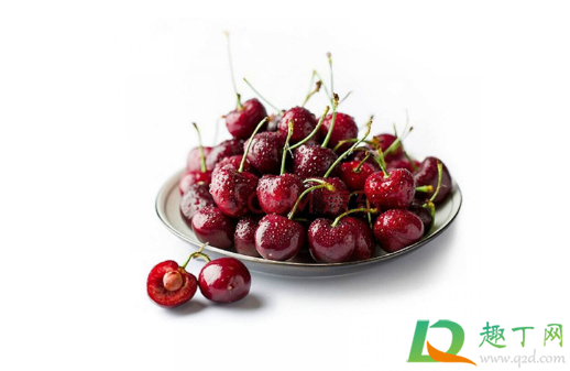 车厘子表面有油是蜡吗(车厘子外面一层油)