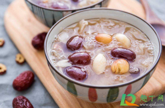 银耳先洗再泡发还是先泡发再清洗(银耳先泡发还是先撕碎) 银耳先洗再泡发还是先泡发再清洗(银耳先泡发还是先撕碎)