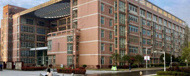 湖北工业大学是重点学校吗(湖北工业大学是公立学校吗)