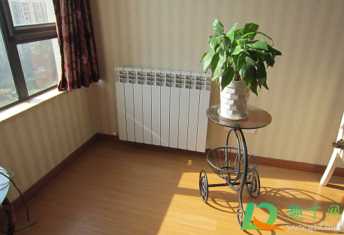 暖气不热是在上阀门放水还是下阀门放水(暖气不热放水关进水阀吗)