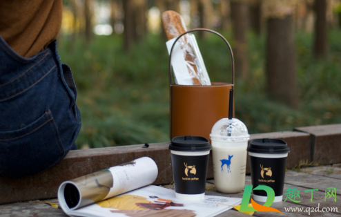 瑞幸圣诞新品如梦令功夫轻乳茶多少钱(瑞幸 功夫轻乳茶)