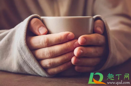 冬天手脚冰凉怎么调理(夏天手心热,冬天手脚冰凉怎么调理)