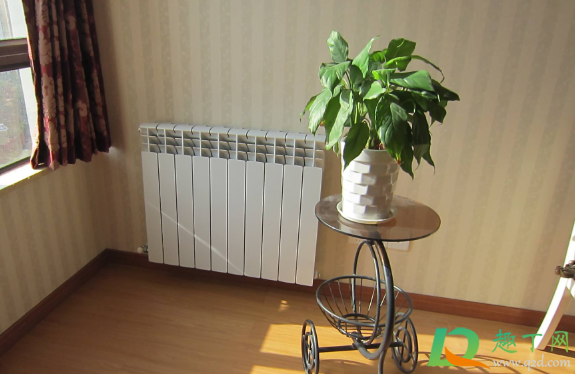 暖气不热放哪个管的水(暖气不热放水管用吗)