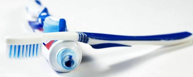 牙刷硬毛好还是软毛好(牙刷用硬毛好还是软毛好)