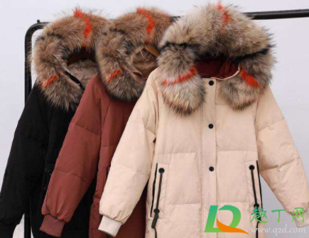 羽绒服干洗会影响保暖吗(羽绒服干洗的后果)