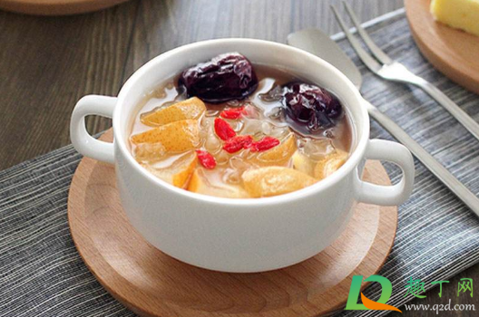 银耳吃着脆脆的熟了吗(煮熟的银耳是脆脆的吗)