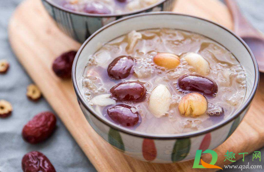 银耳是先撕再泡还是先泡再撕(银耳先泡发还是先撕碎)