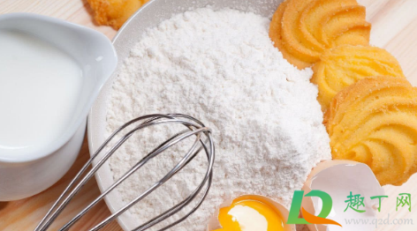 过期面粉可以做养花土壤吗(过期面粉可以用来做花肥吗)