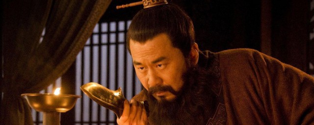 该集剧情主要讲什么？(电视剧情中情剧情介绍)