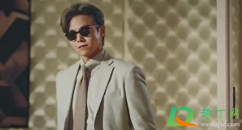 顶楼洛根李是体育老师吗(顶楼洛根李年龄) 顶楼洛根李是体育老师吗(顶楼洛根李年龄)