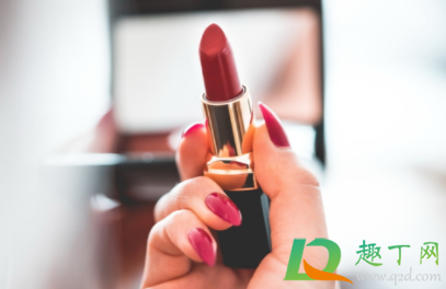 唇炎口红过敏怎么办(口红过敏性唇炎) 唇炎口红过敏怎么办(口红过敏性唇炎)
