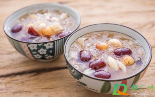 银耳是先煮熟后打碎还是先打碎后煮熟好(银耳怎样才算煮熟了)