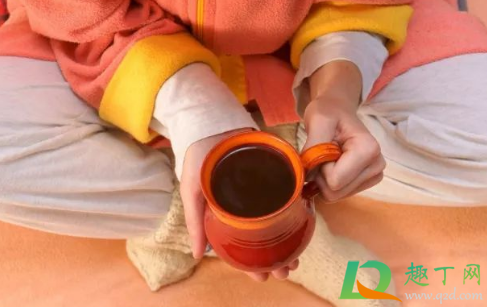 冬天手脚冰凉怎么调理(夏天手心热,冬天手脚冰凉怎么调理)