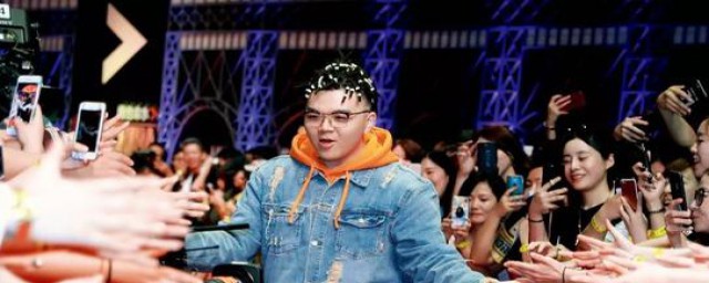 花几个步骤成为潮男(怎么才能变潮男)