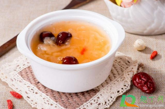 银耳是先煮熟后打碎还是先打碎后煮熟好(银耳怎样才算煮熟了)