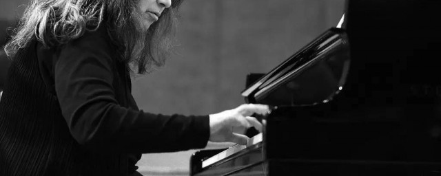 钢琴演奏时在音阶方面需要注意什么