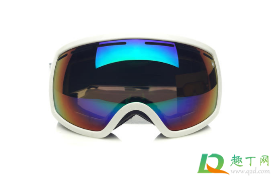 滑雪眼镜里面可以戴眼镜吗(滑雪眼镜必须戴吗)