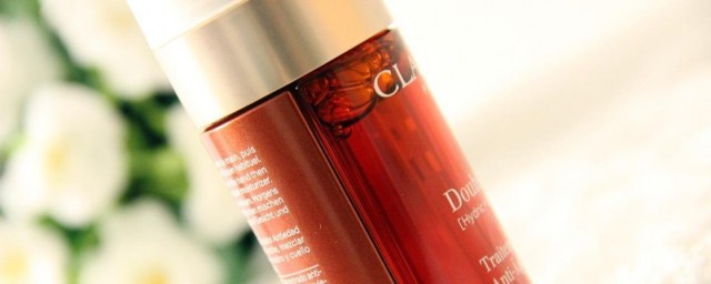 娇韵诗双萃精华适合多大年龄使用(娇韵诗双萃精华液适合年龄)