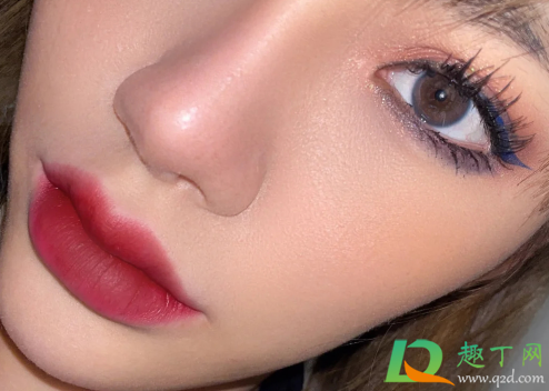 ysl2020圣诞豹纹方管口红135好看吗(ysl方管119好看吗)