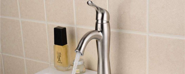 自己如何维修(自己如何维修帆布旅行箱的小姑鹿)