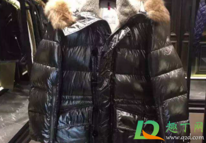 羽绒服涂层脱落能不能穿(羽绒服防水涂层) 羽绒服涂层脱落能不能穿(羽绒服防水涂层)