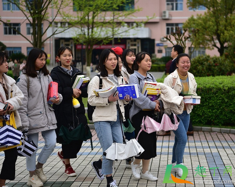 2021年大学生放寒假可不可以回家(2021年五一放假大学生可以回家吗)