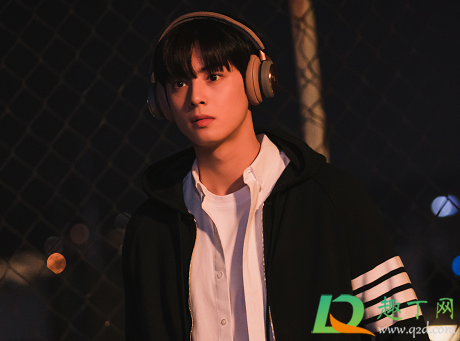 女神降临根据哪个漫画改编的(女神降临漫画讲的是什么)