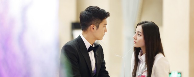 列出如下6位演员(现有10名演员,每人都能)