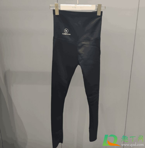 飞机裤和鲨鱼裤有什么区别(鲨鱼裤和飞机裤哪个好)