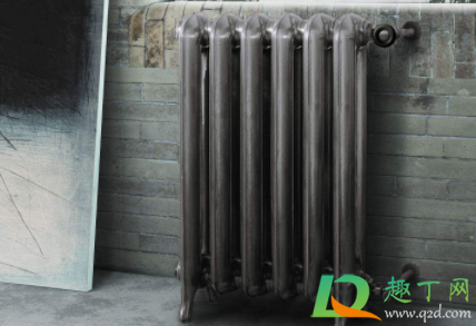 铸铁暖气片漏水小妙招(铸铁暖气片连接处漏水如何处理)