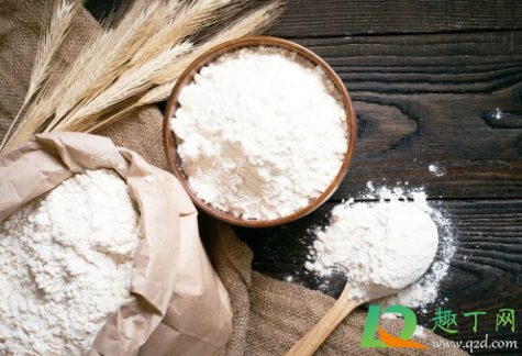 过期面粉可以做养花土壤吗(过期面粉可以用来做花肥吗)