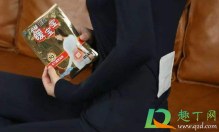 暖宝宝里面的黑色粉末有毒吗(暖宝宝的黑色粉末是什么)